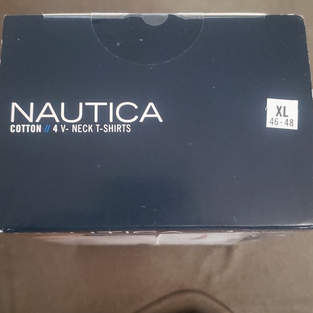 Nautica Men Tee-Shirt XL White Set 4 V-Neck New Sailboat Resort Cruise Beach - Picture 2 of 5
